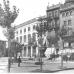 22. La plaça Vella. A la dreta Cal Jorba i, més enllà, el bar Colón.
Any 1929. Autor J. Ballester. Reg.33607